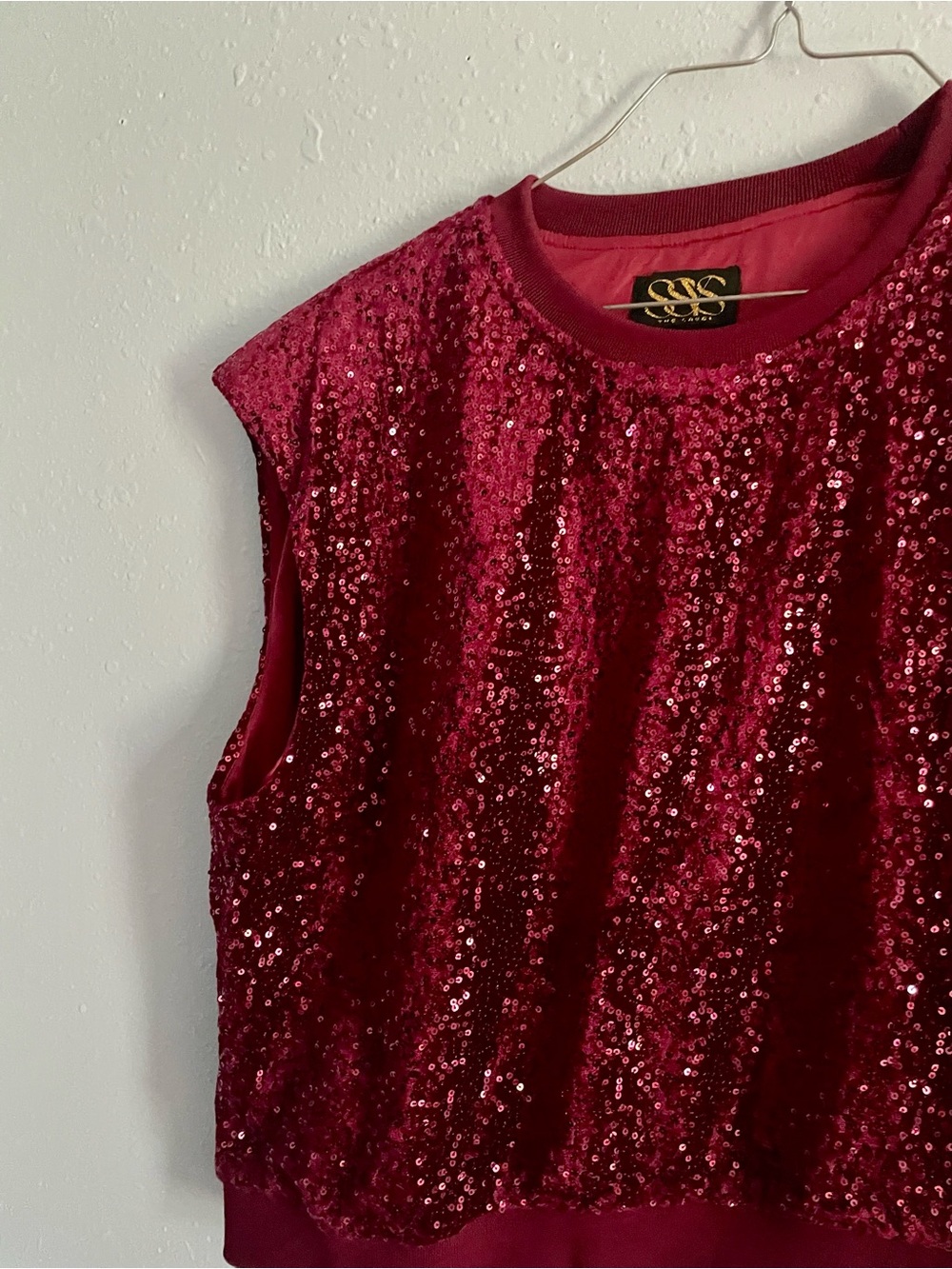 Red sequin top - Picture 3 of 7